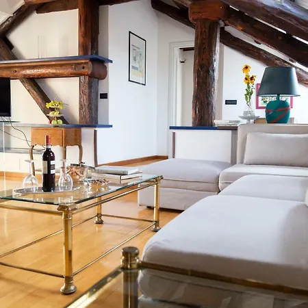 Polvere Di Stelle Apartment *